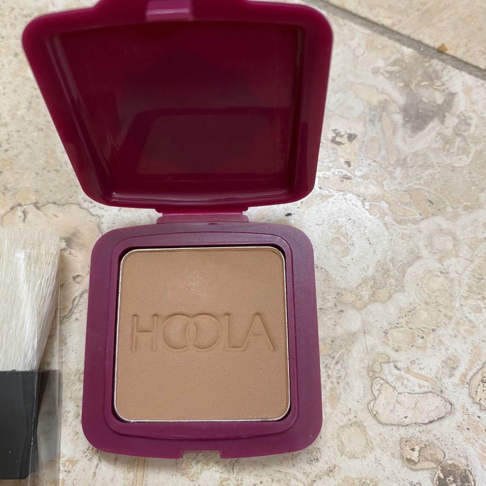 Assorted makeup - Picture 4 of 8